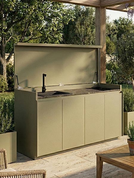 Outdoor kitchen with induction cooktop